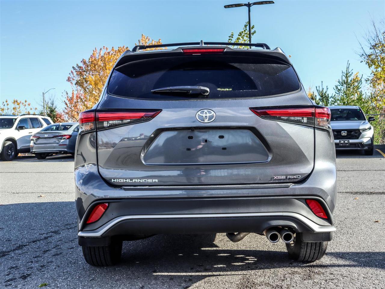 2024 Toyota Highlander XSE 4dr All-Wheel Drive Photo3