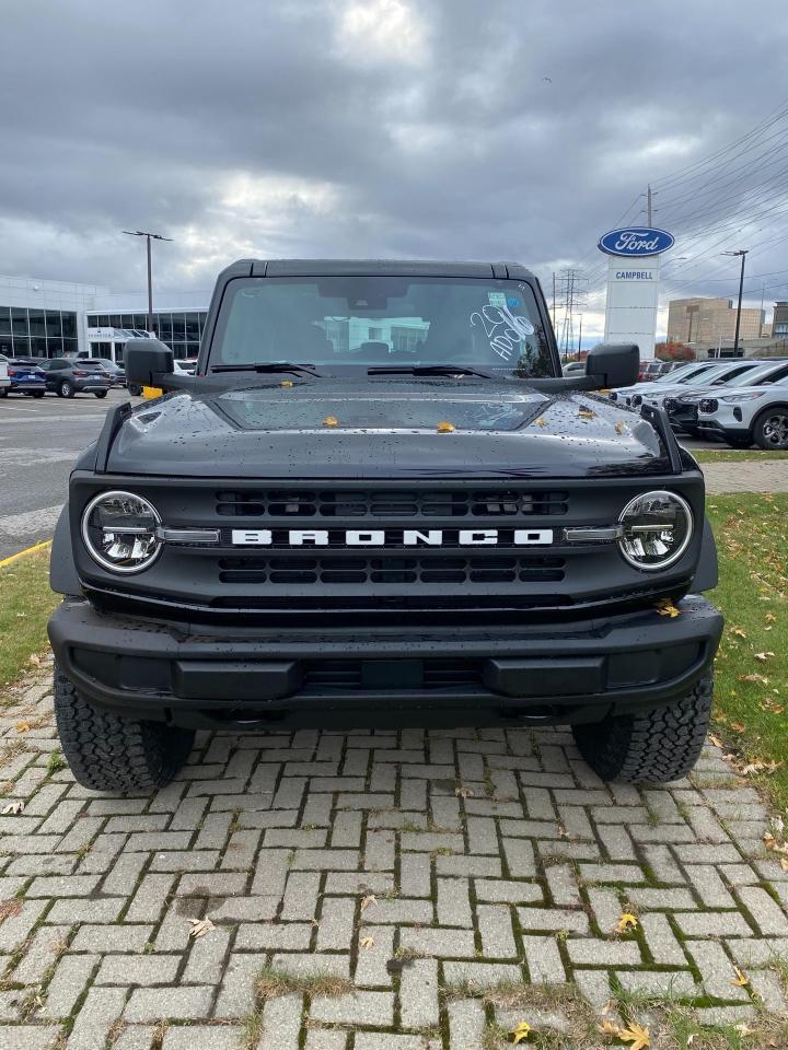 2025 Ford Bronco Base 4dr 4x4 Photo