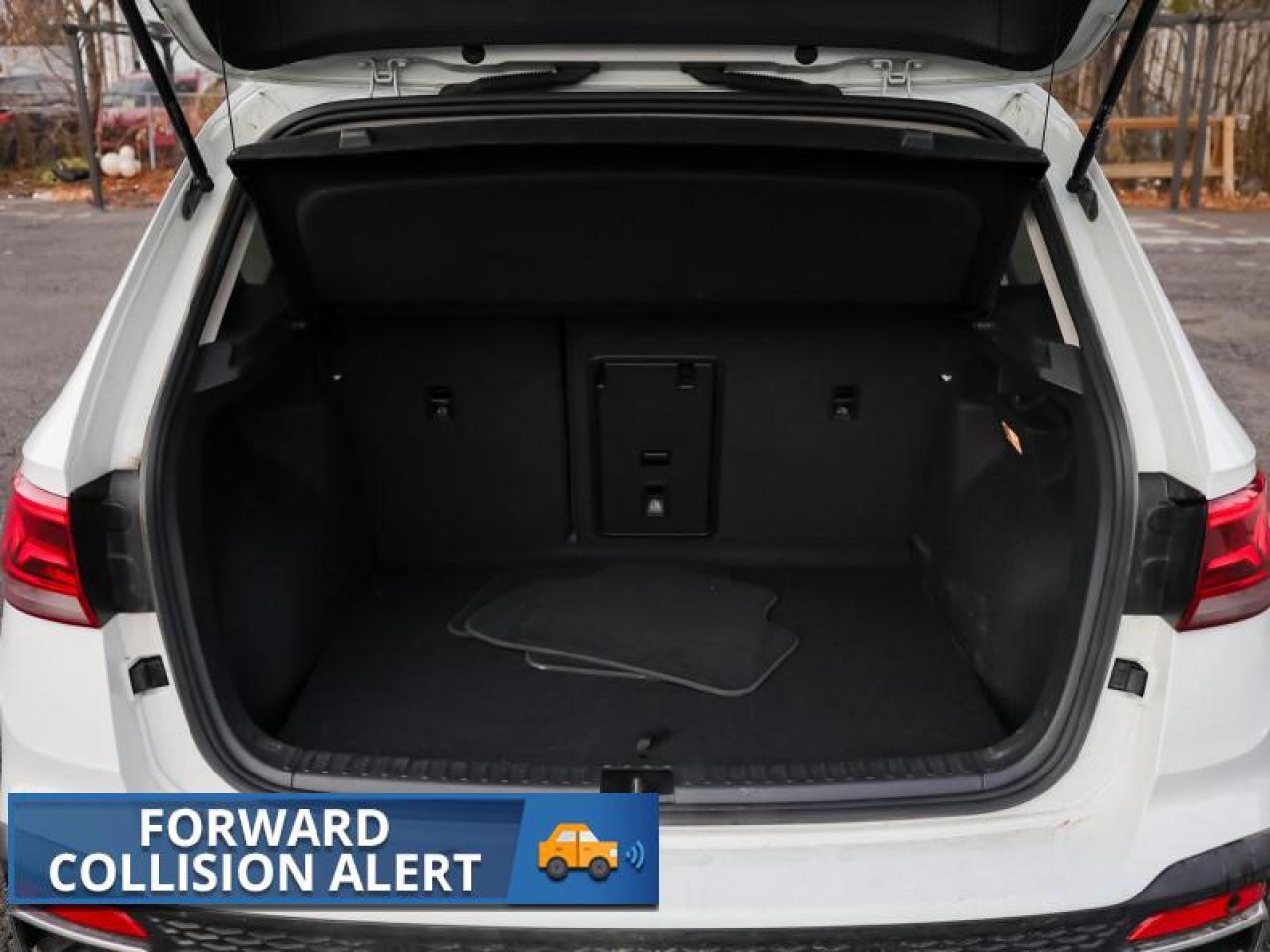 2023 Volkswagen Taos Highline Photo