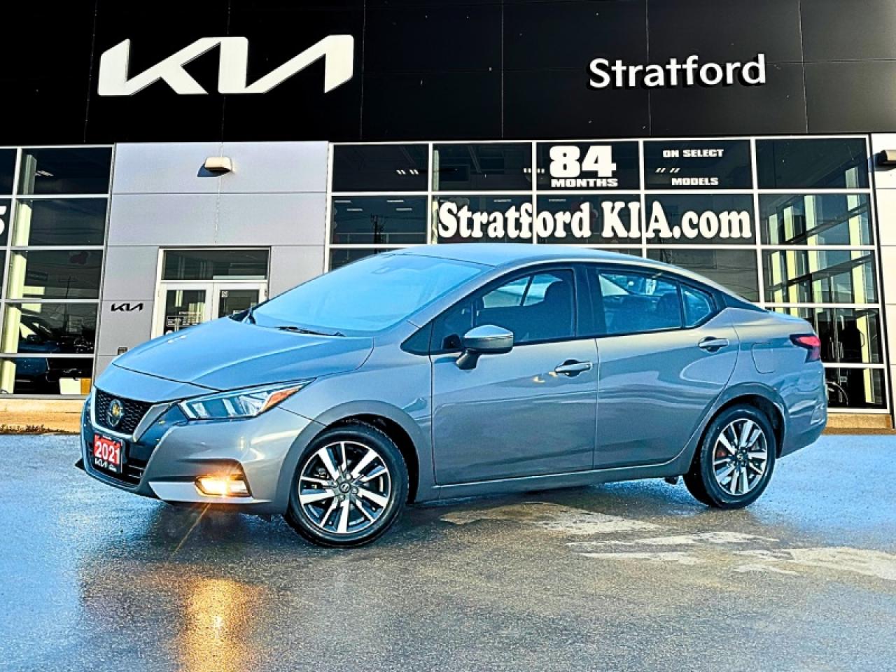 2021 Nissan Versa SV Photo0