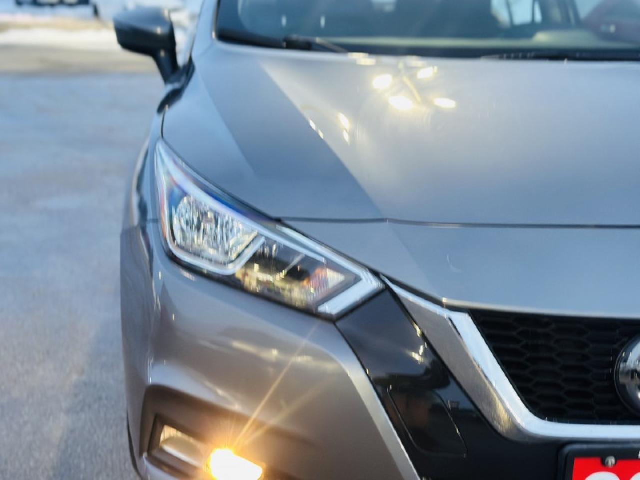 2021 Nissan Versa SV Photo