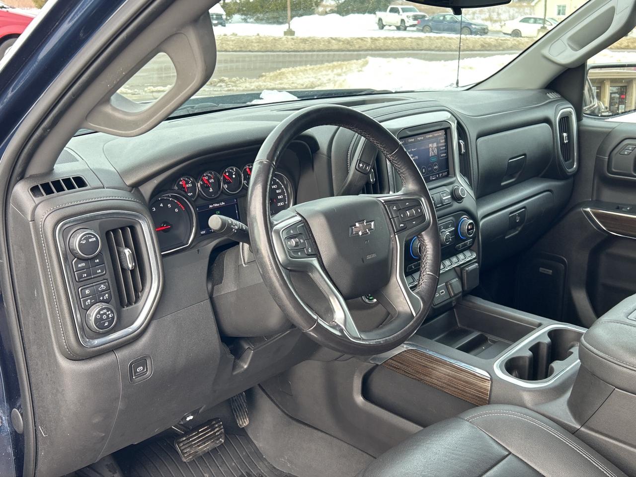 2022 Chevrolet Silverado LT Trail Boss 4X4/PWR ROOF/NAV CALL PICTON 63K Photo