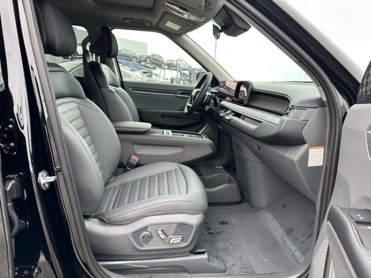 2026 Kia EV9 W/PLUS PACKAGE Photo