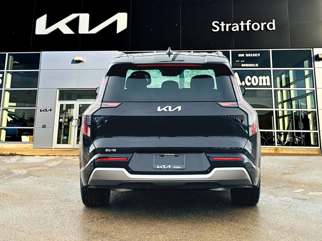 2026 Kia EV9 W/PLUS PACKAGE Photo
