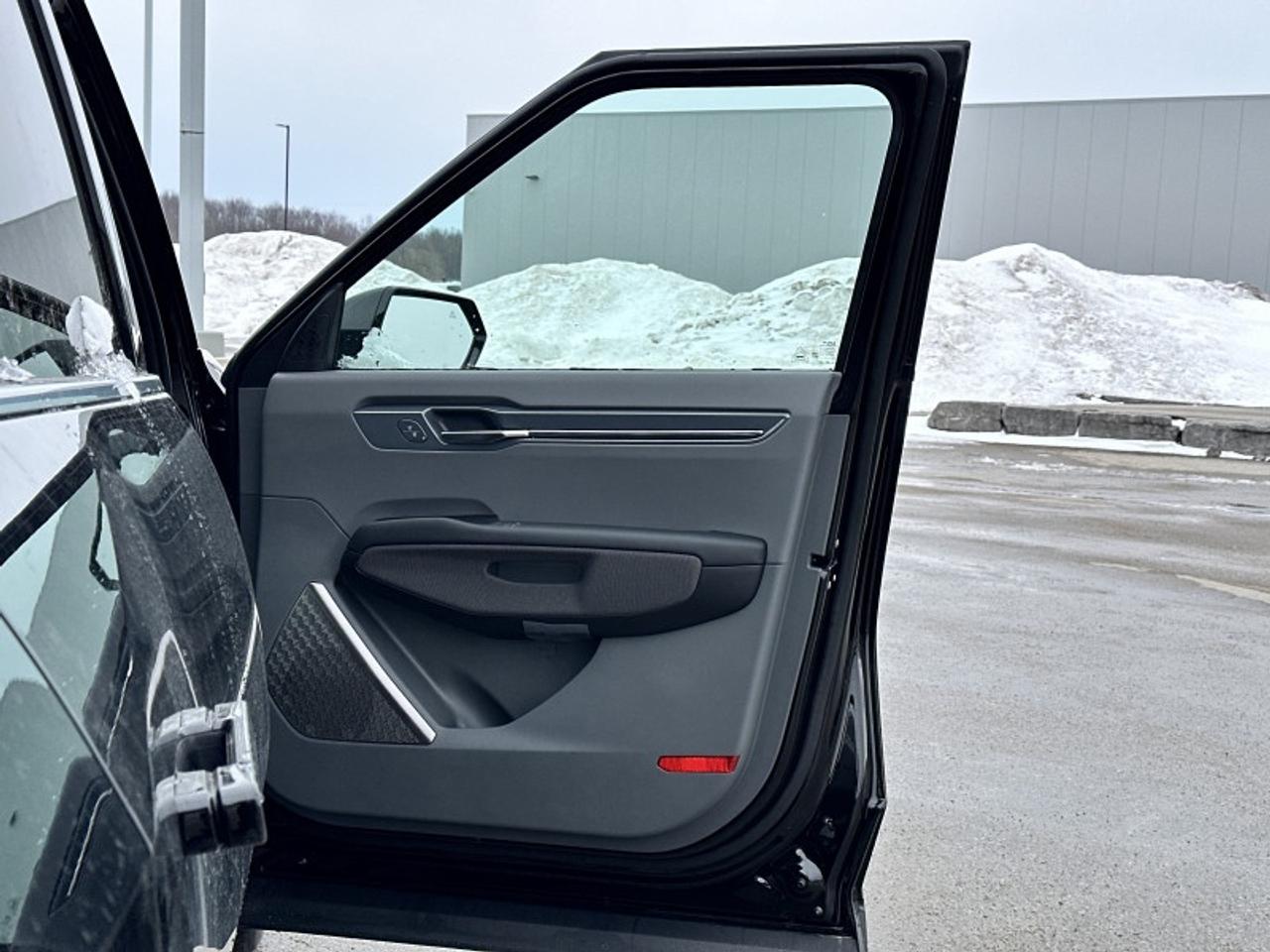 2026 Kia EV9 W/PLUS PACKAGE Photo