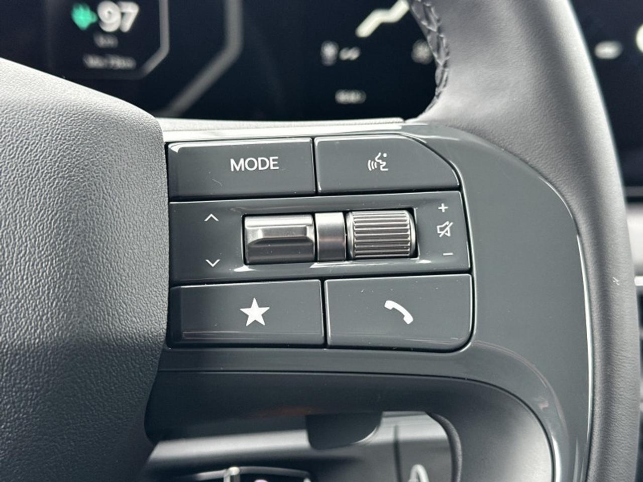 2026 Kia EV9 W/PLUS PACKAGE Photo