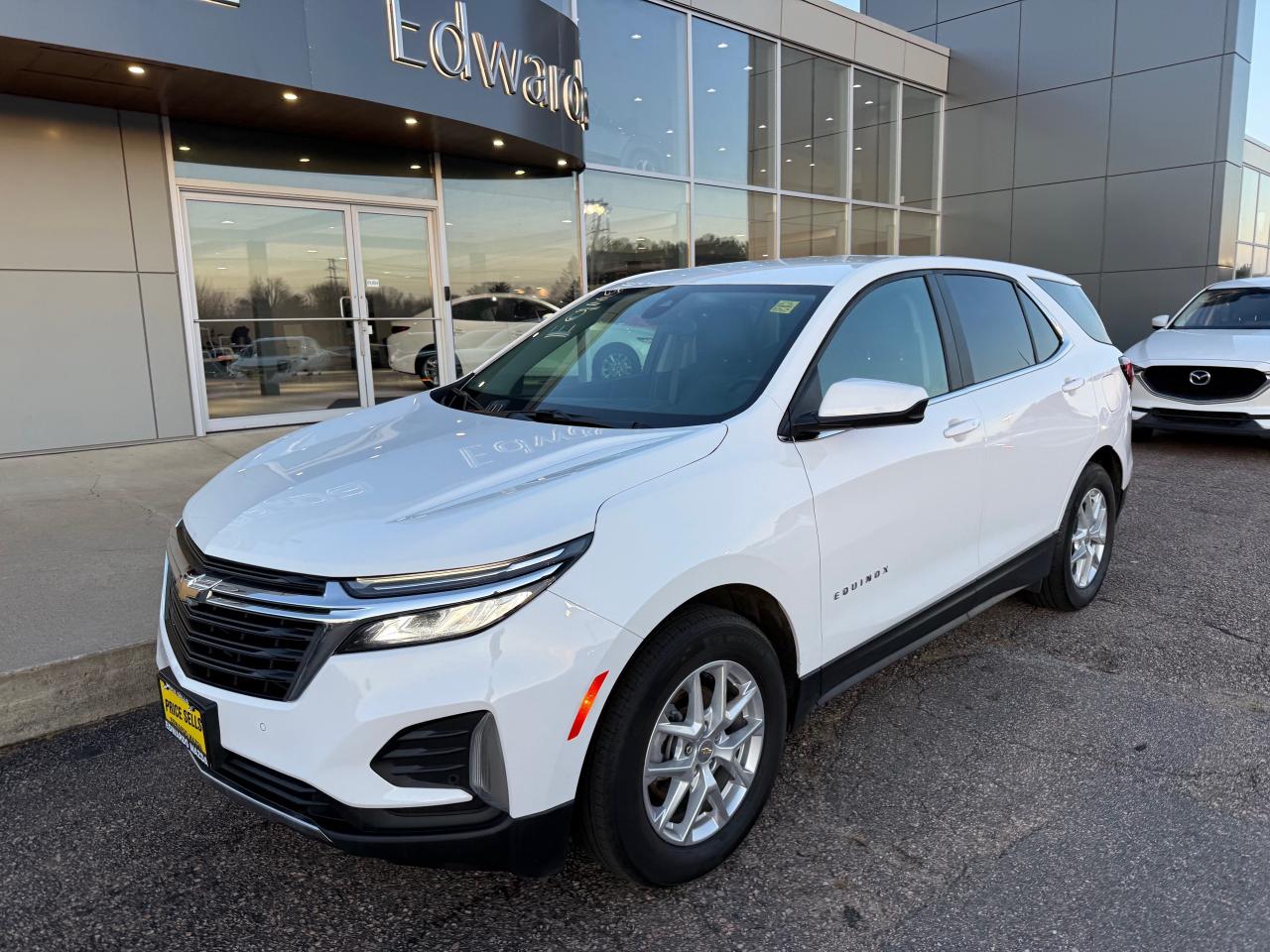 2024 Chevrolet Equinox LT 4dr Front-Wheel Drive Photo2