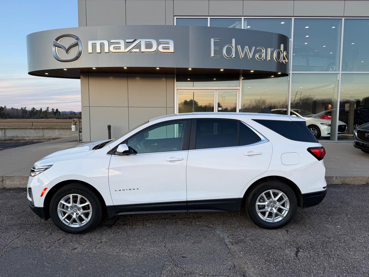2024 Chevrolet Equinox LT 4dr Front-Wheel Drive Photo0