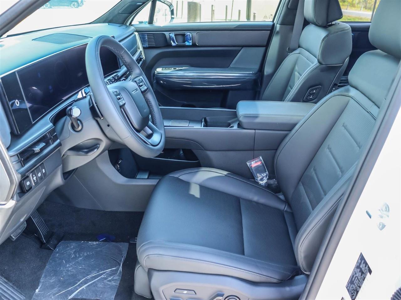 2025 Hyundai Santa Fe Ultimate Calligraphy 4dr All-Wheel Drive Photo