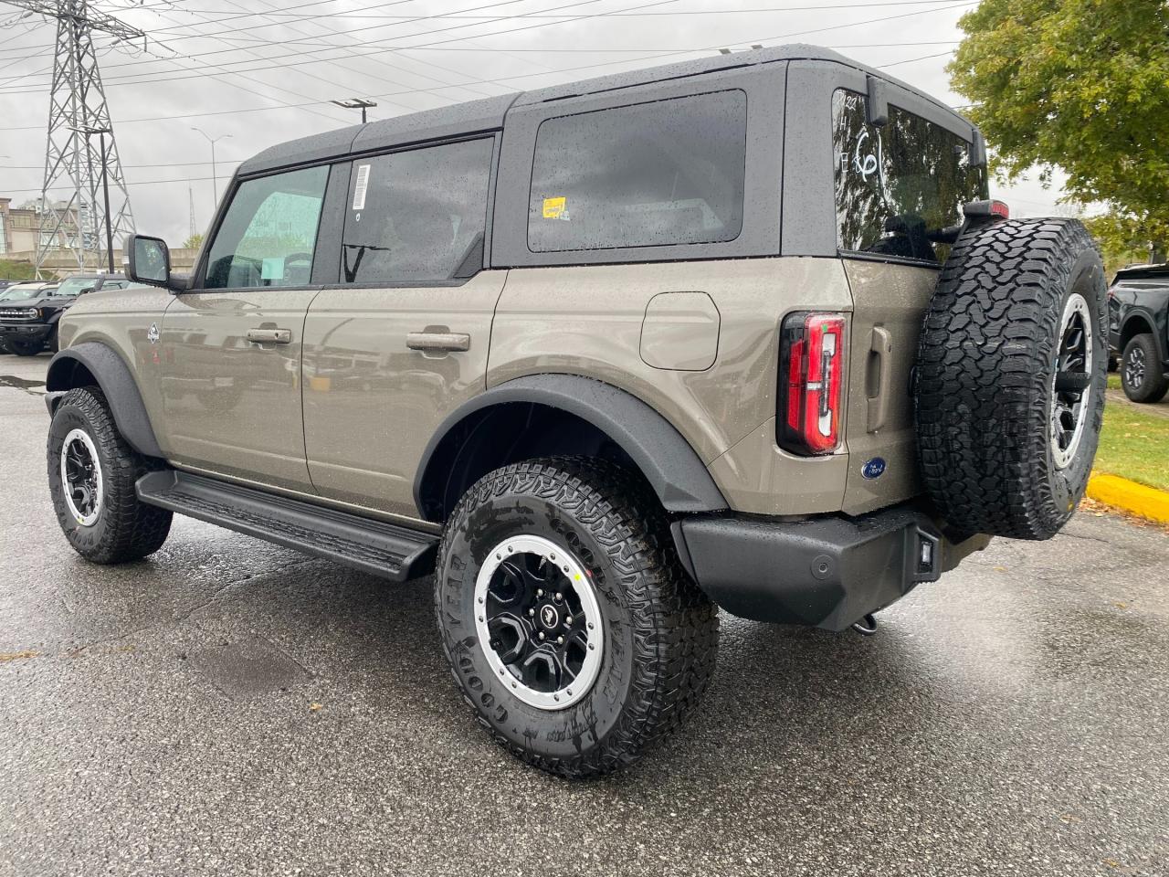 2025 Ford Bronco Outer Banks 4dr 4x4 Photo