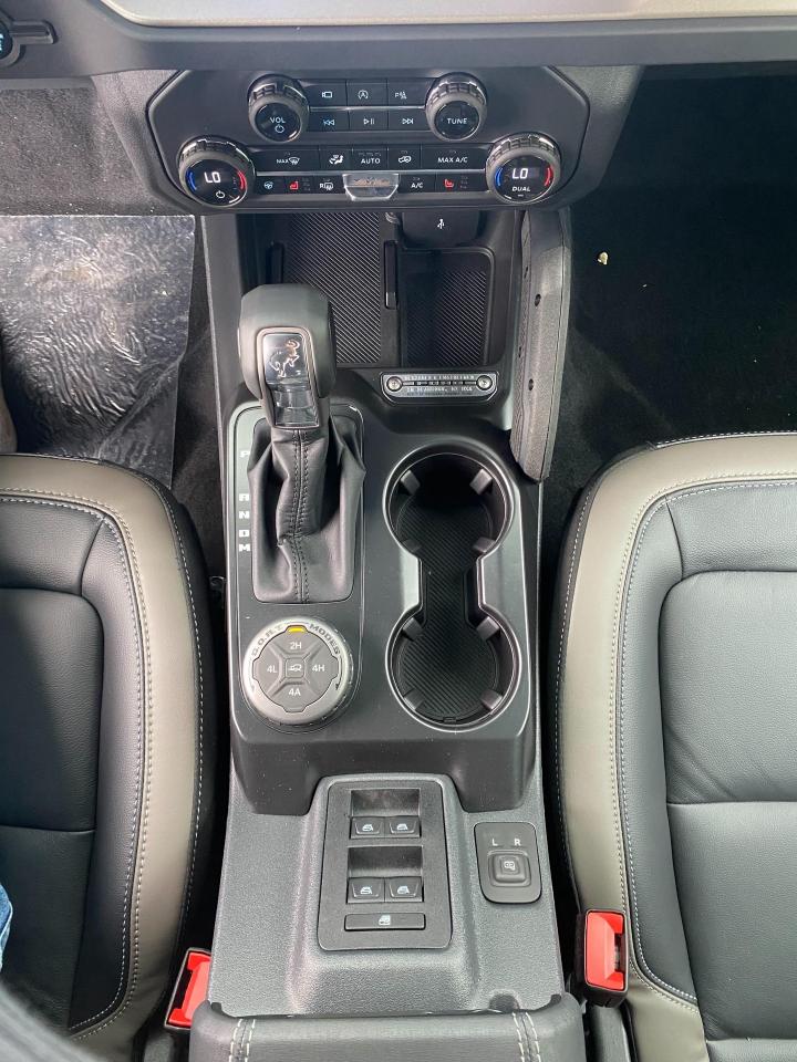 2025 Ford Bronco Outer Banks 4dr 4x4 Photo