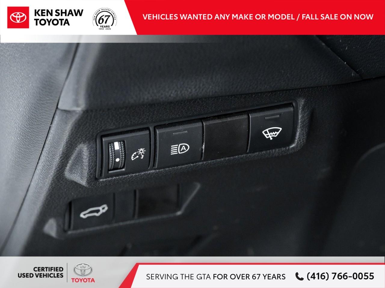 2024 Toyota Corolla Cross XLE 4dr All-Wheel Drive Photo