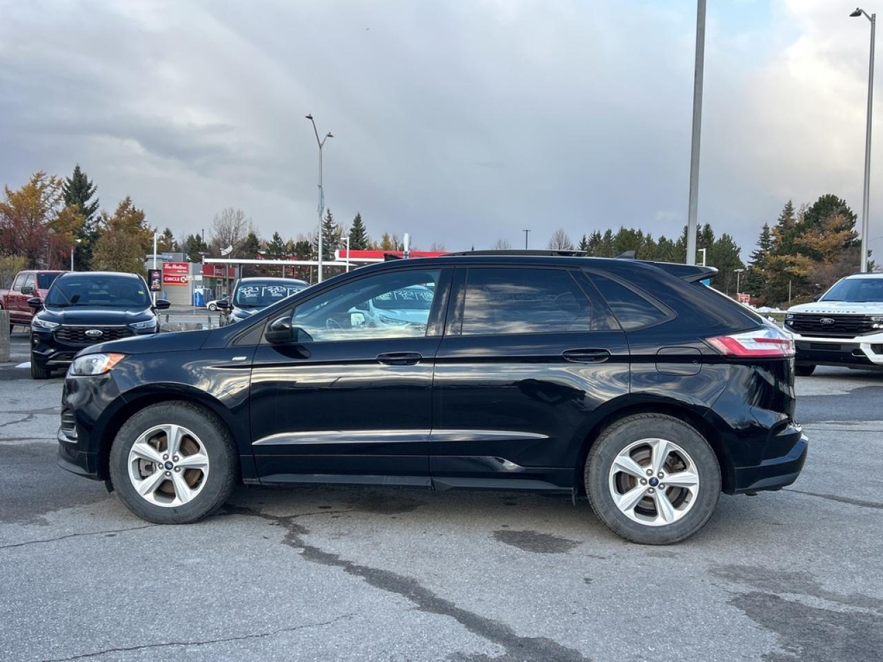 2022 Ford Edge SEL 4dr All-wheel Drive Photo2