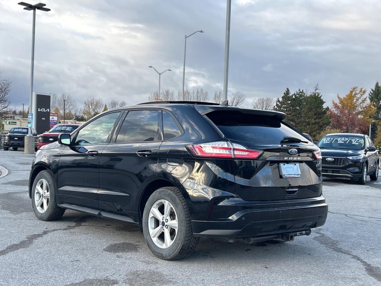 2022 Ford Edge SEL 4dr All-wheel Drive Photo3
