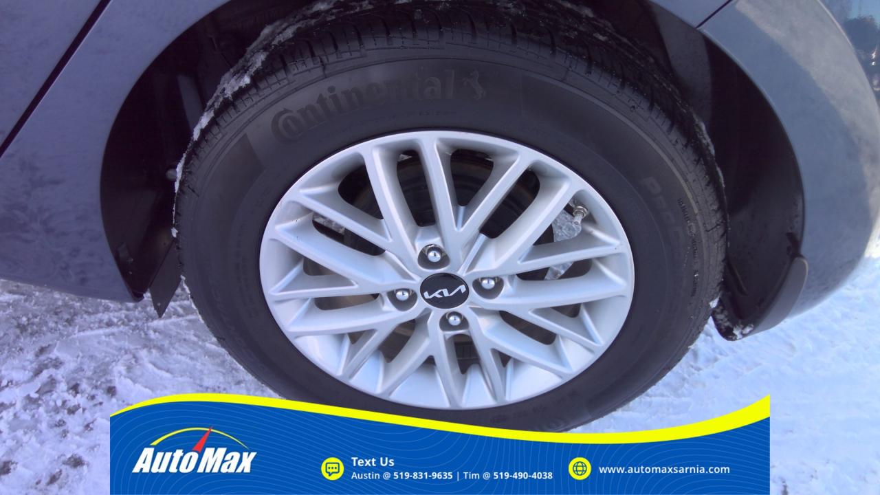 2023 Kia Rio LX Premium 4dr Hatchback Photo