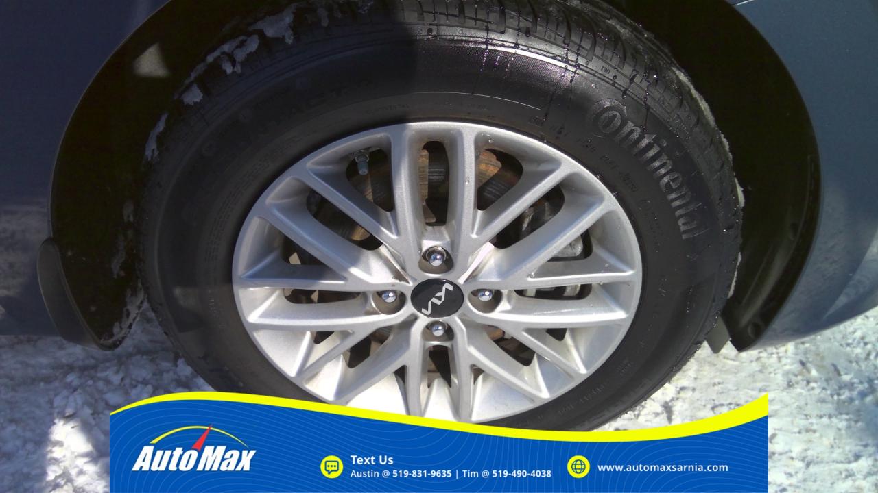 2023 Kia Rio LX Premium 4dr Hatchback Photo