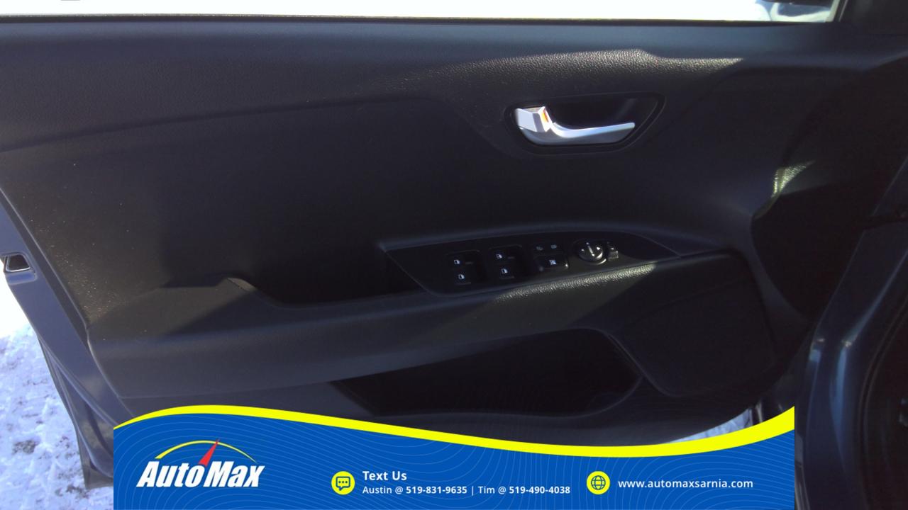 2023 Kia Rio LX Premium 4dr Hatchback Photo