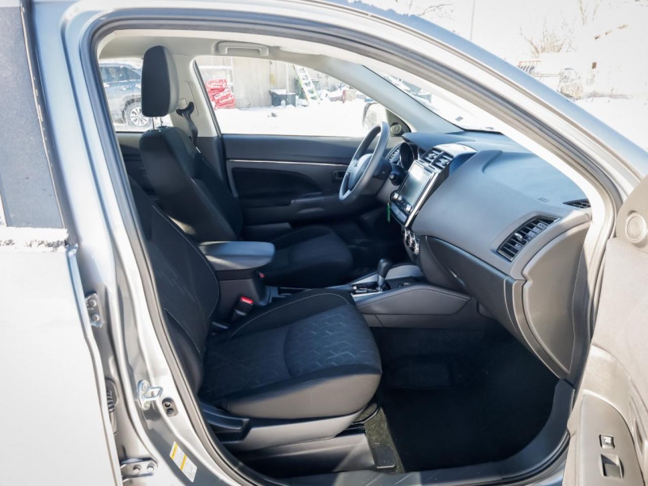 2022 Mitsubishi RVR ES AWC Photo