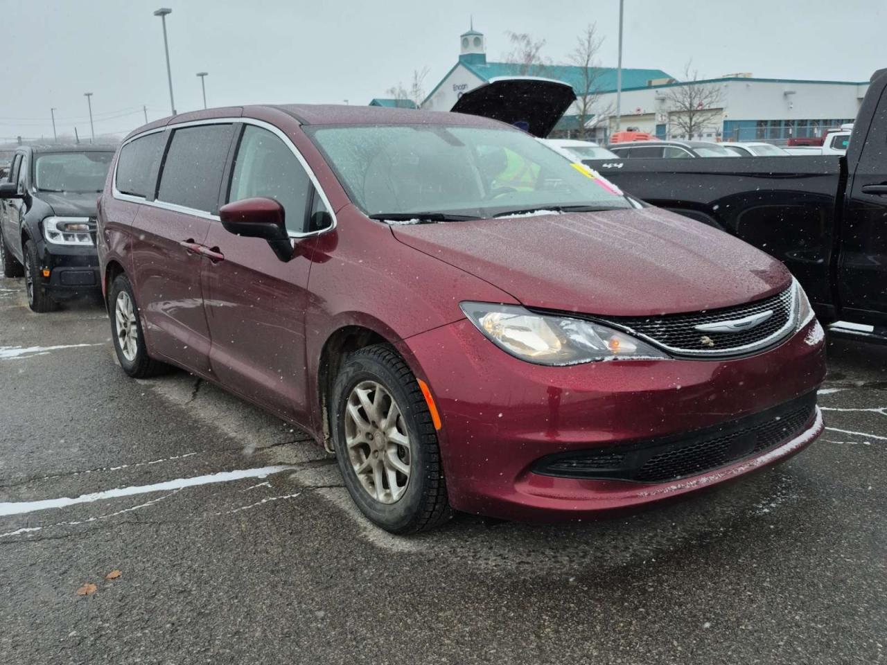 Used 2022 Chrysler Grand Caravan SXT Front-Wheel Drive Passenger Van for sale in Belleville, ON