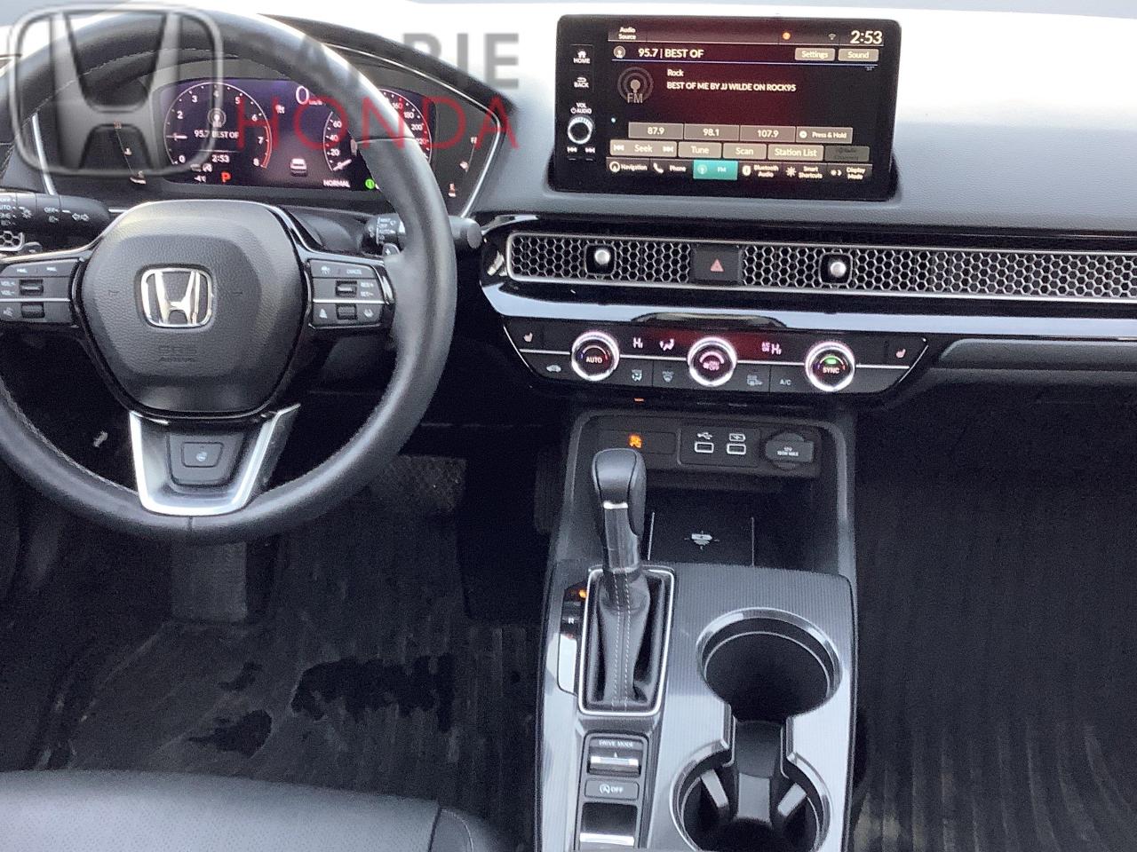 2022 Honda Civic Touring 4dr Sedan Photo