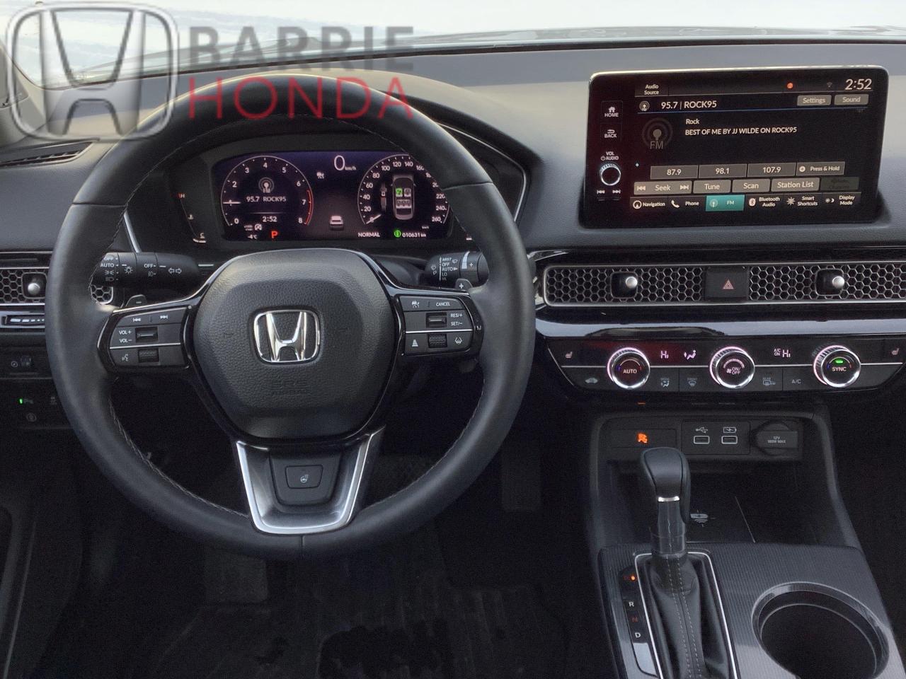 2022 Honda Civic Touring 4dr Sedan Photo