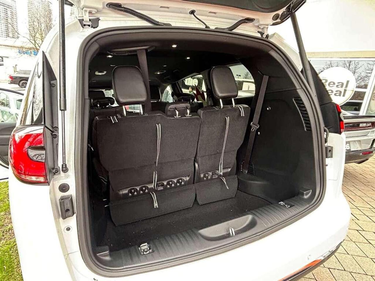 2026 Chrysler Pacifica Select Front-Wheel Drive Passenger Van Photo