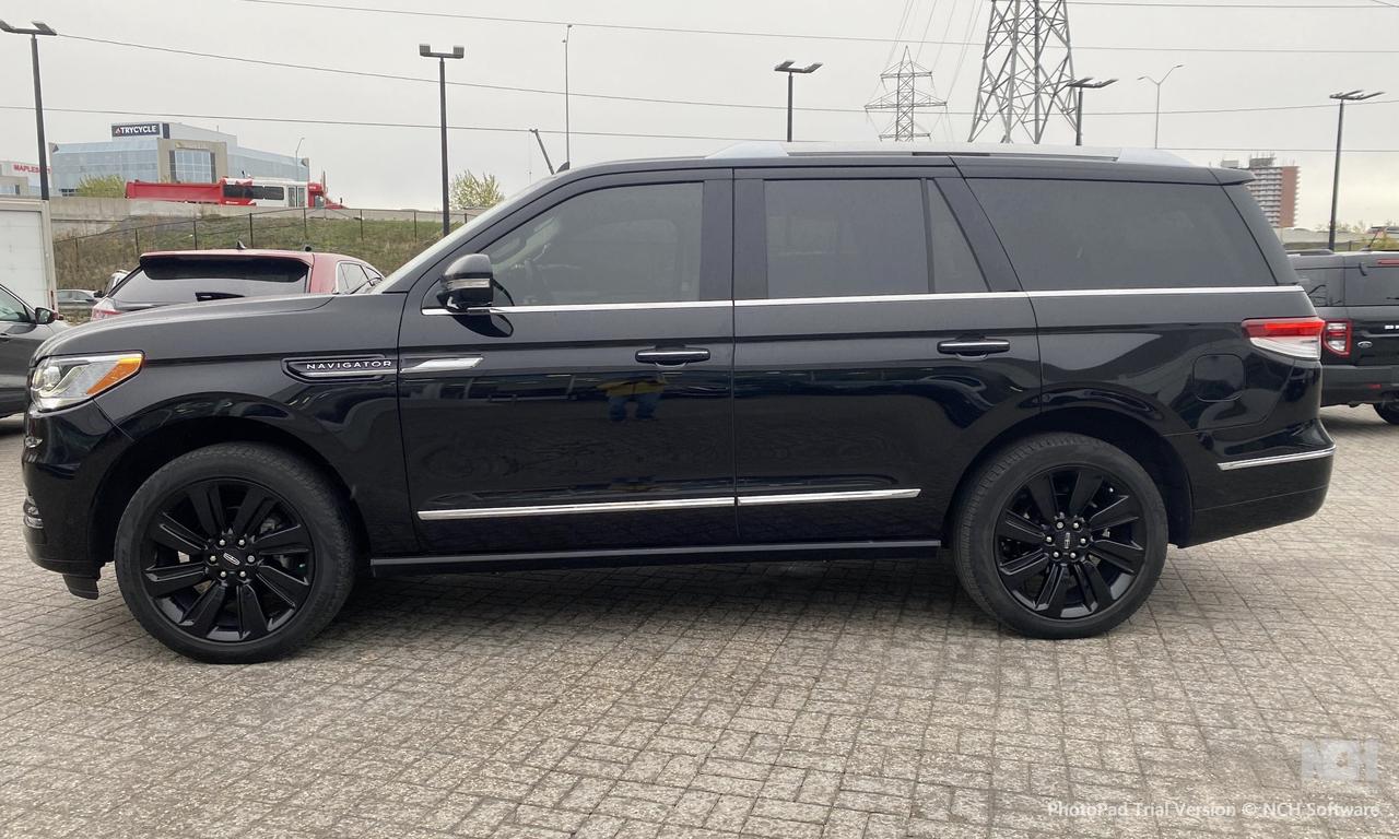 2022 Lincoln Navigator Reserve 4dr 4x4 Photo2