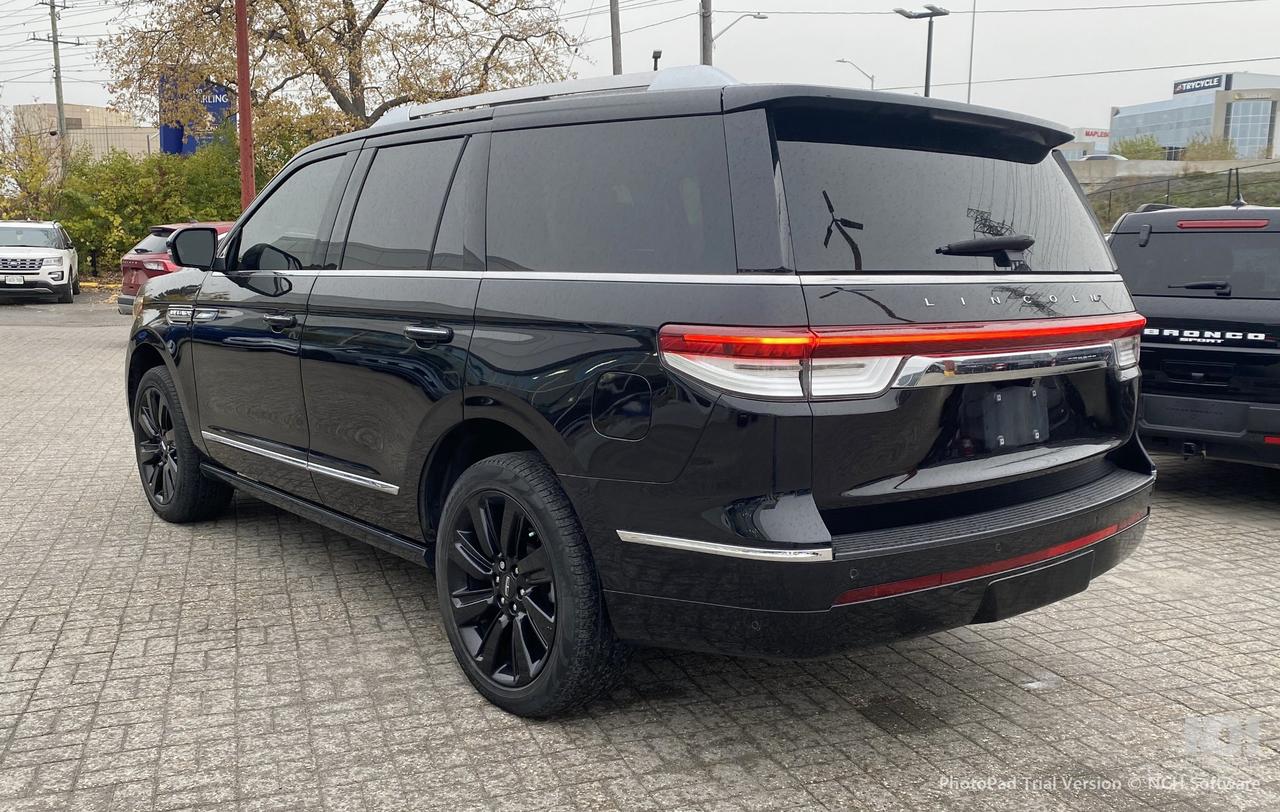 2022 Lincoln Navigator Reserve 4dr 4x4 Photo3