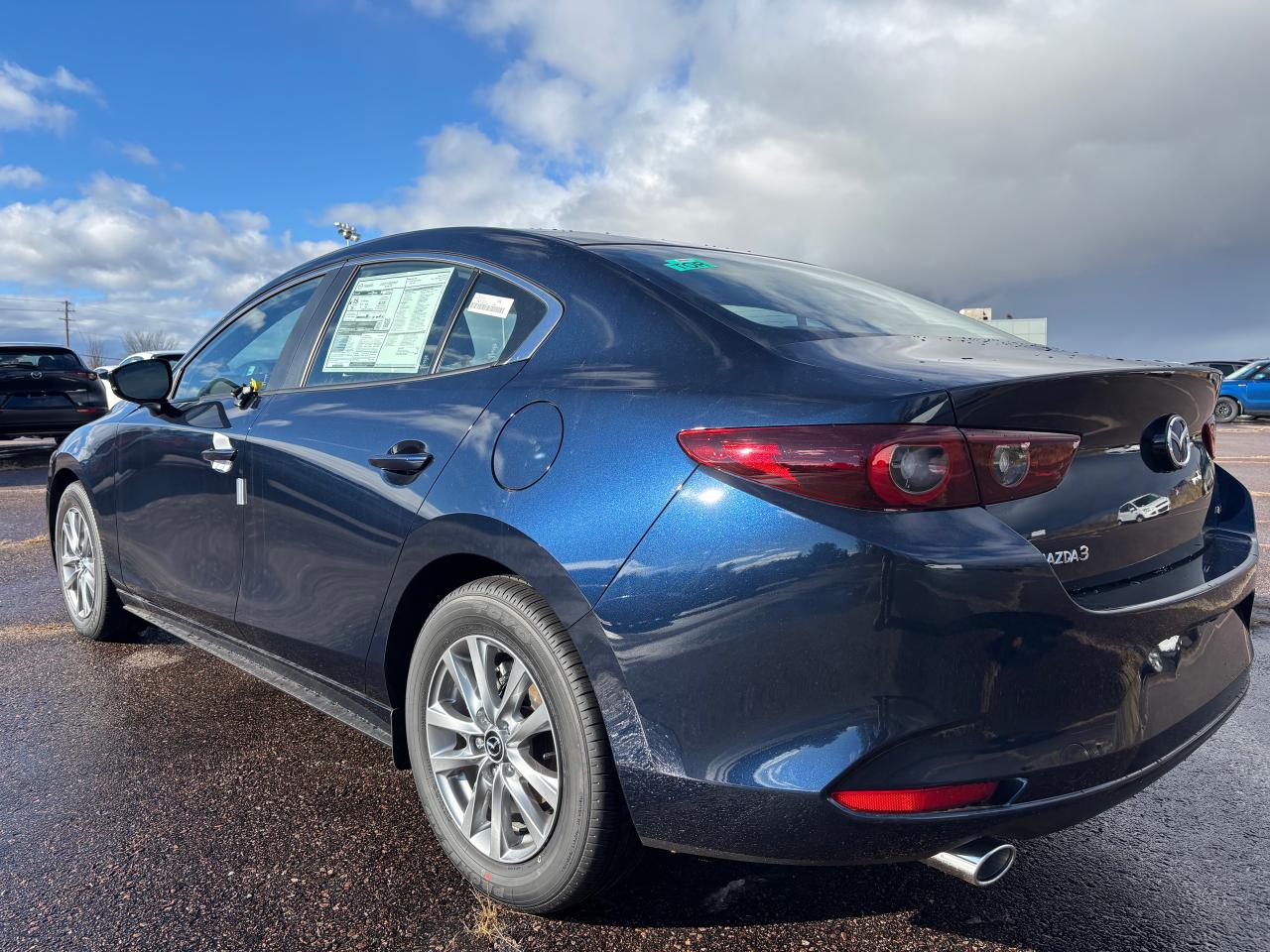 2025 Mazda 3 GS (A6) 4dr Front-Wheel Drive Sedan Photo3