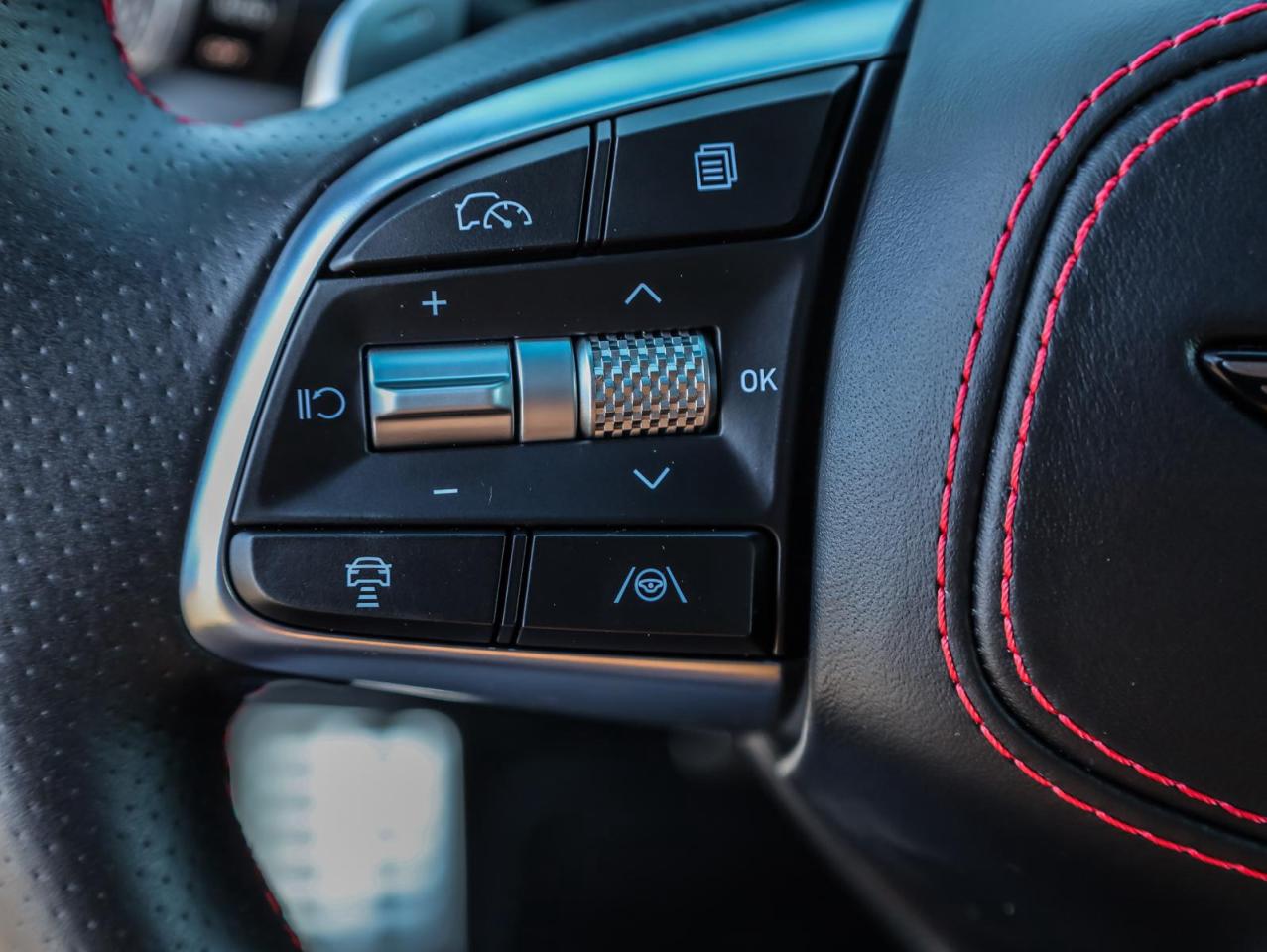 2025 Genesis G70  Photo