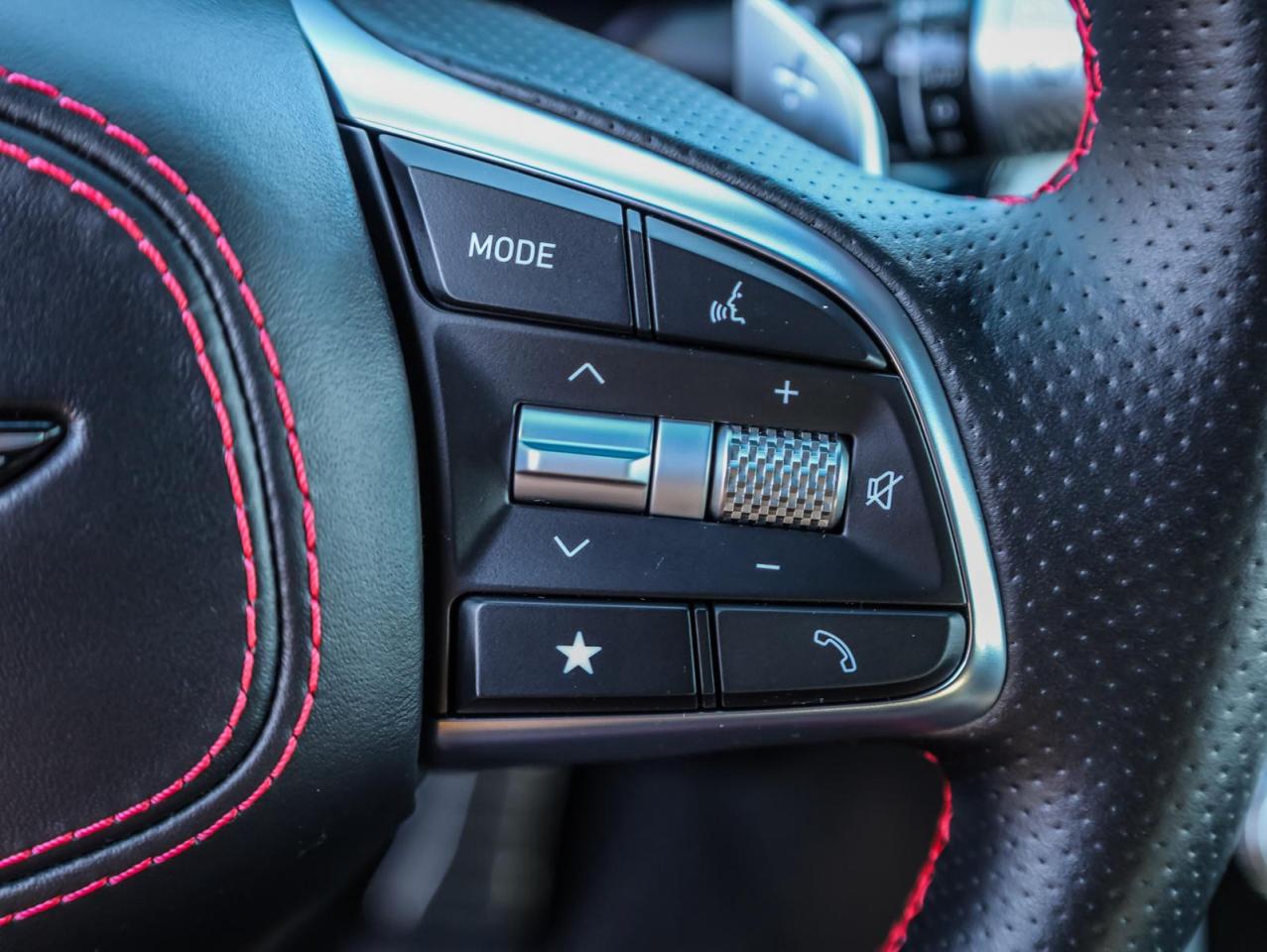 2025 Genesis G70  Photo