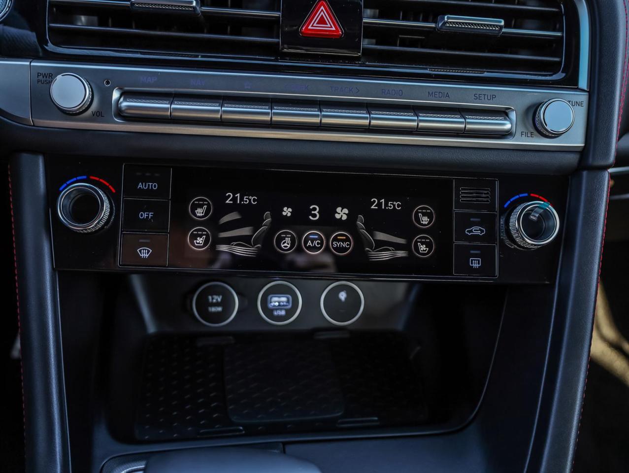 2025 Genesis G70  Photo