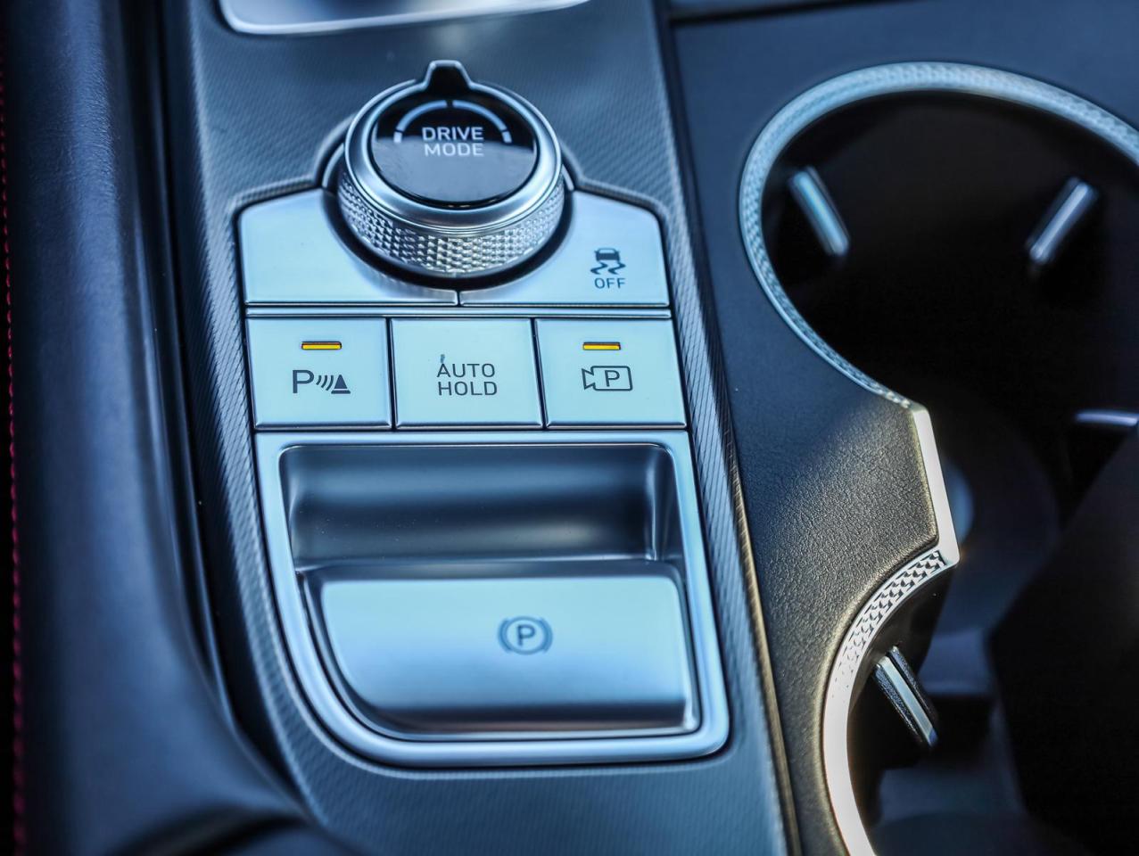 2025 Genesis G70  Photo