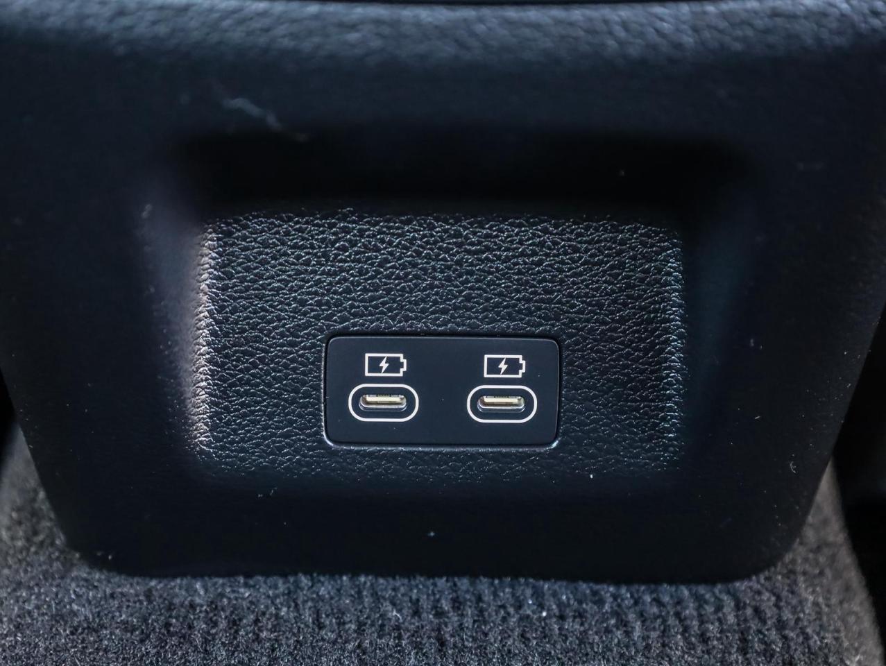 2025 Genesis G70  Photo