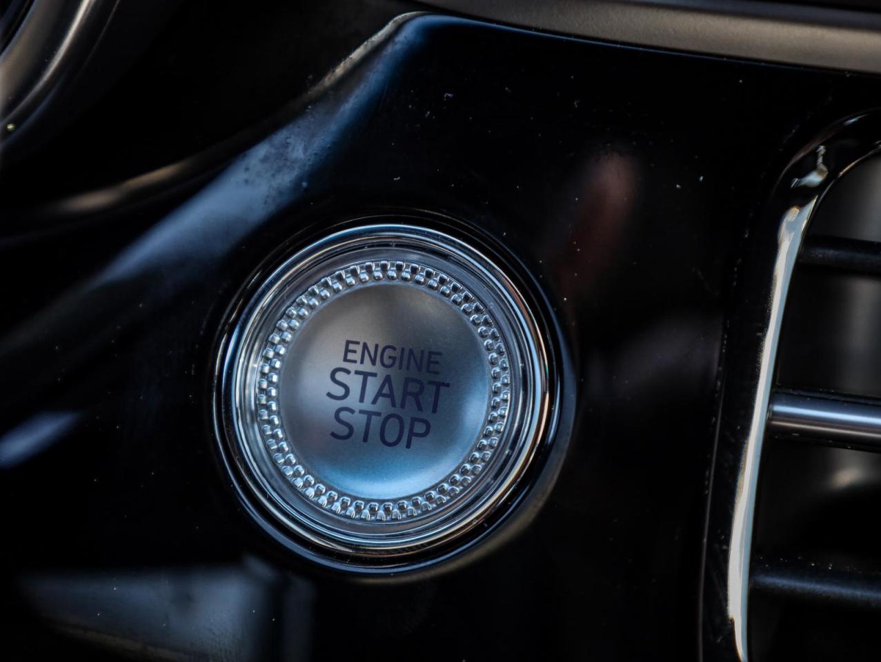 2025 Genesis G70  Photo