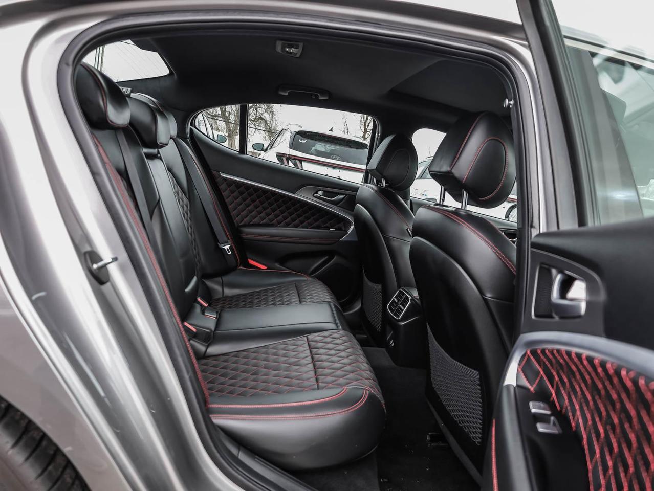 2025 Genesis G70  Photo