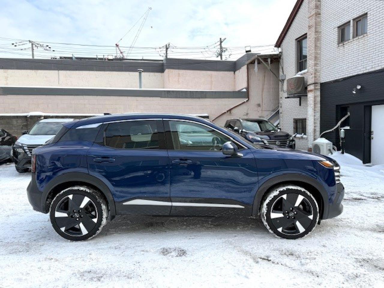 2025 Nissan Kicks SR PREMIUM, AWD, BOSE, 360 CAM, PANO ROOF, 19" ALL Photo3