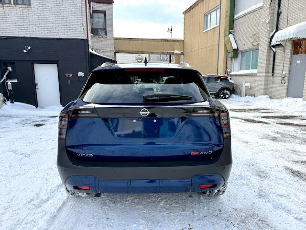 2025 Nissan Kicks SR PREMIUM, AWD, BOSE, 360 CAM, PANO ROOF, 19" ALL Photo