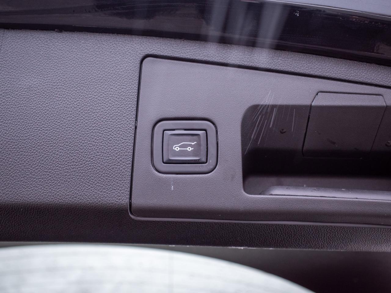 2023 Cadillac XT4 AWD Sport - Mode Selector   Blind Spot Monitor Photo