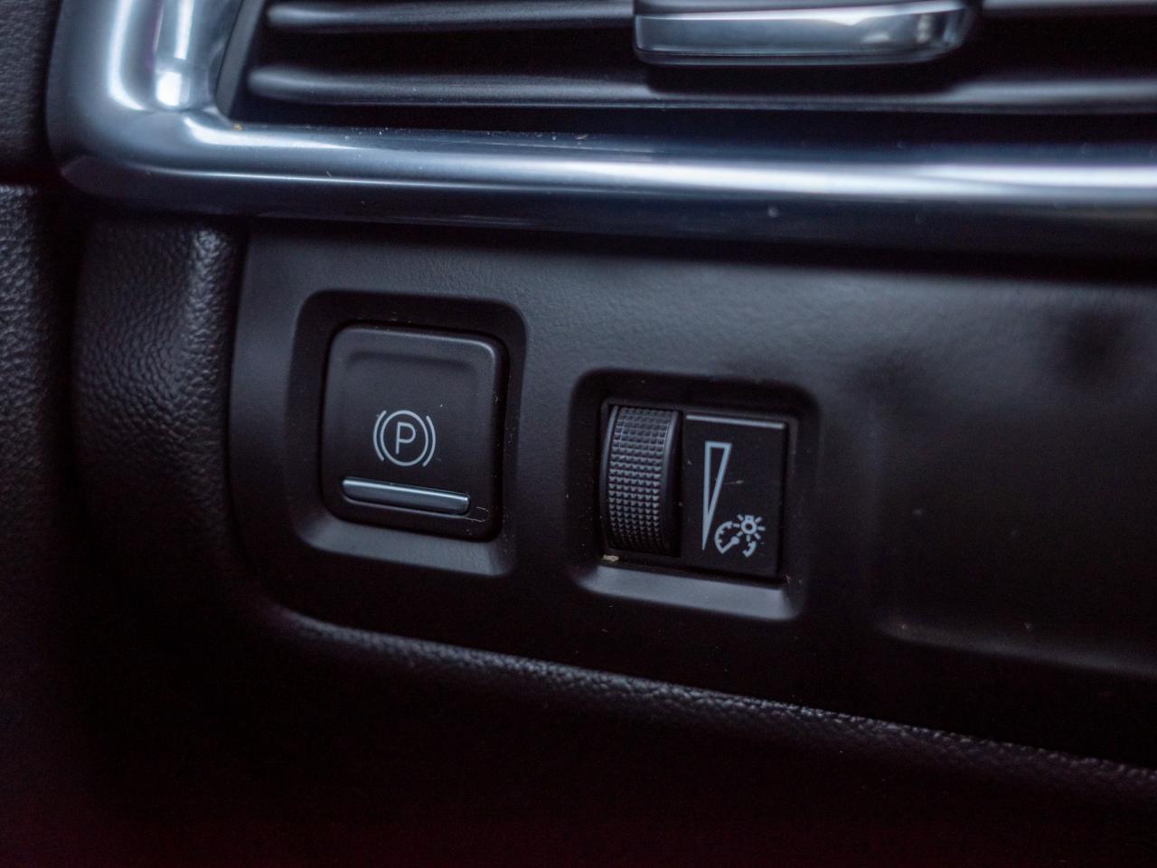 2023 Cadillac XT4 AWD Sport - Mode Selector   Blind Spot Monitor Photo