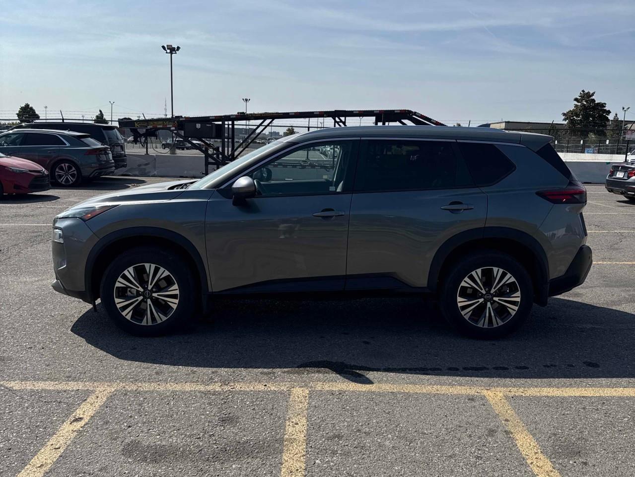 2023 Nissan Rogue SV Moonroof 4dr All-Wheel Drive Sport Utility Photo2