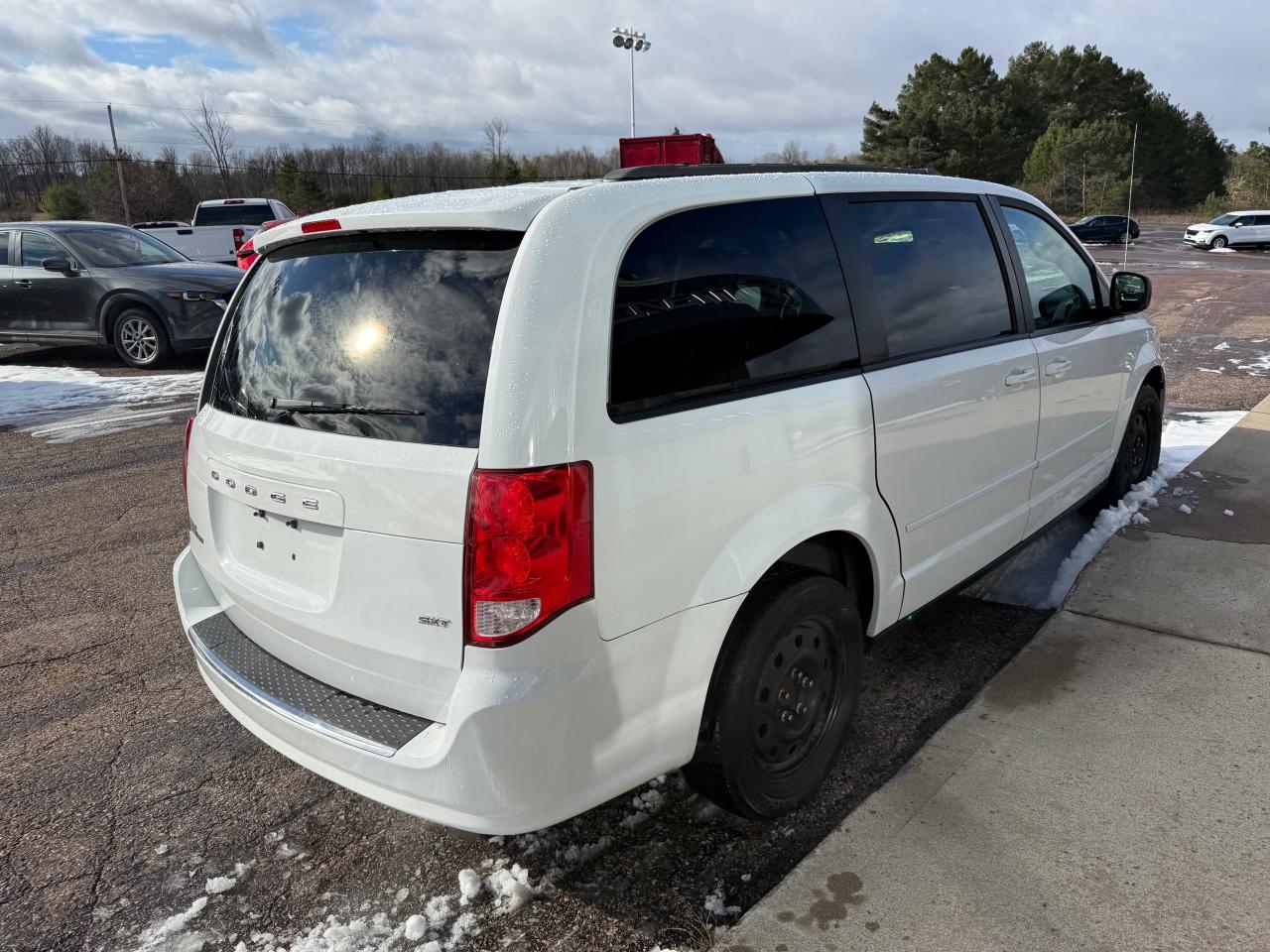 2017 Dodge Grand Caravan CVP/SXT Passenger Van Photo