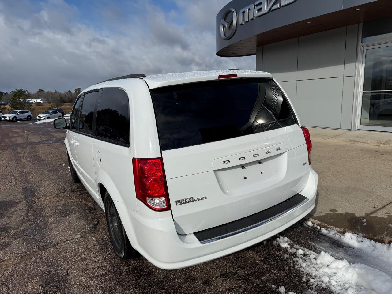 2017 Dodge Grand Caravan CVP/SXT Passenger Van Photo
