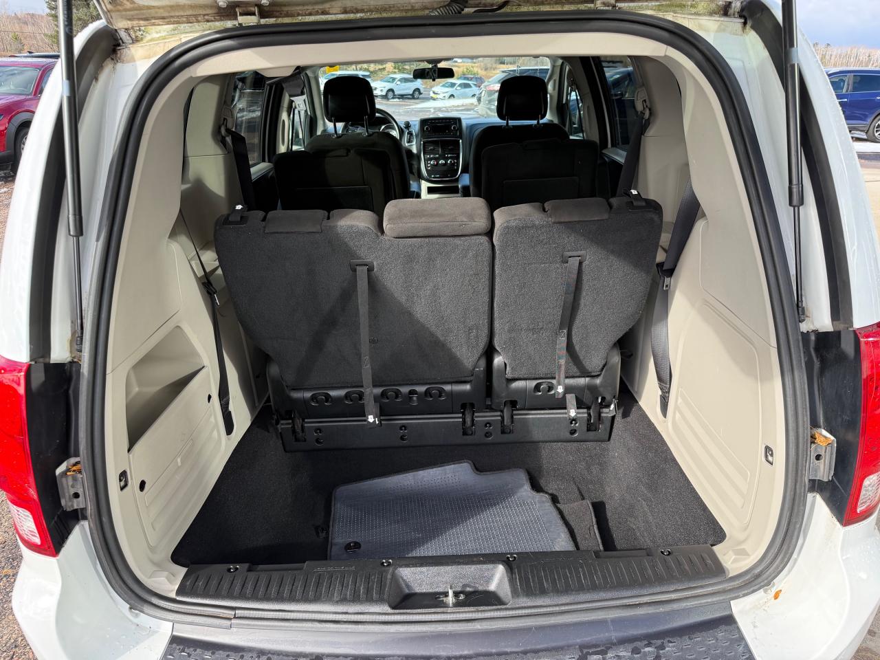 2017 Dodge Grand Caravan CVP/SXT Passenger Van Photo