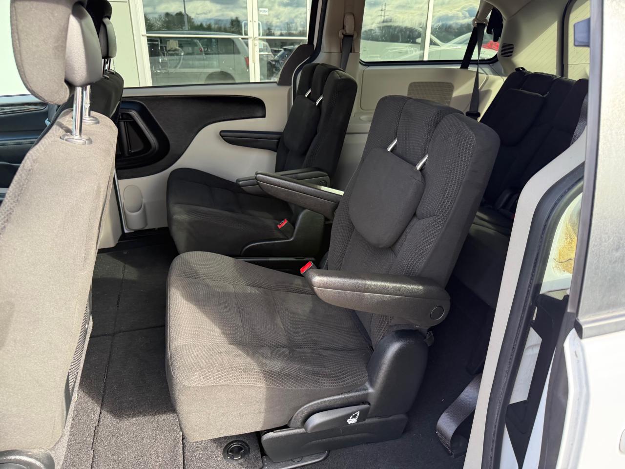 2017 Dodge Grand Caravan CVP/SXT Passenger Van Photo