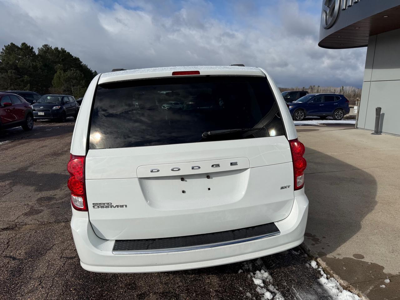 2017 Dodge Grand Caravan CVP/SXT Passenger Van Photo