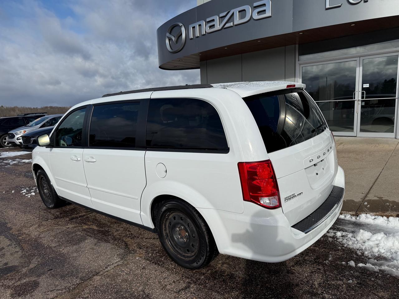 2017 Dodge Grand Caravan CVP/SXT Passenger Van Photo