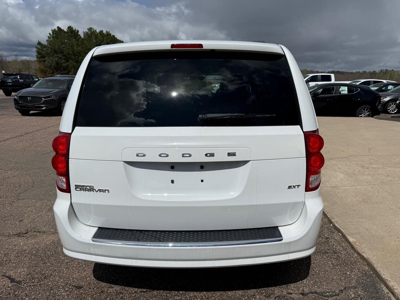 2017 Dodge Grand Caravan CVP/SXT Passenger Van Photo