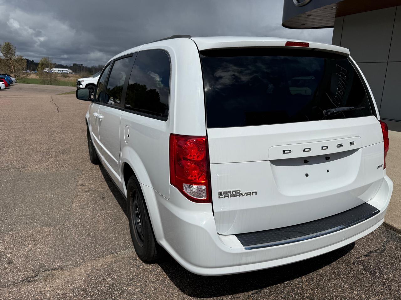 2017 Dodge Grand Caravan CVP/SXT Passenger Van Photo