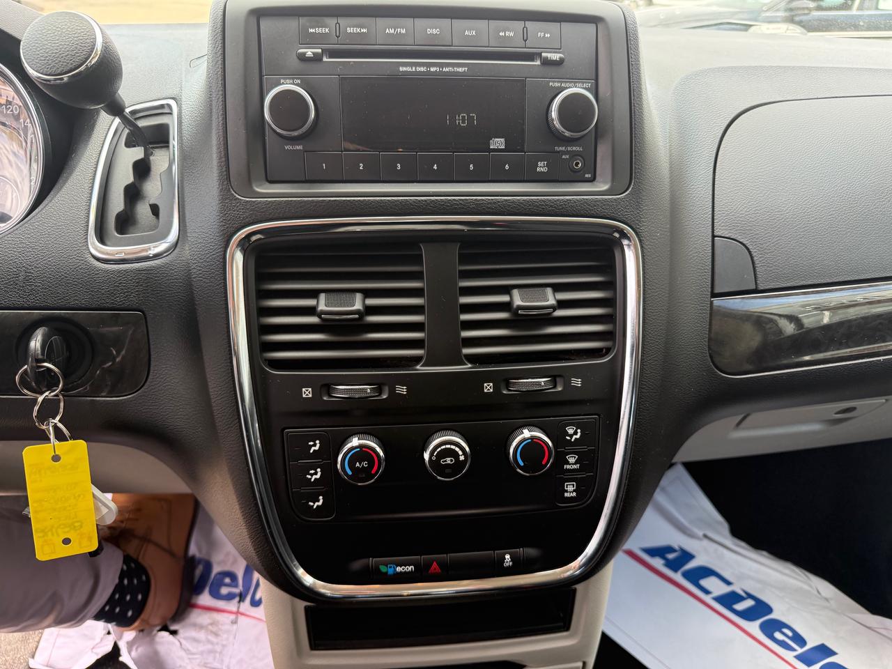 2017 Dodge Grand Caravan CVP/SXT Passenger Van Photo